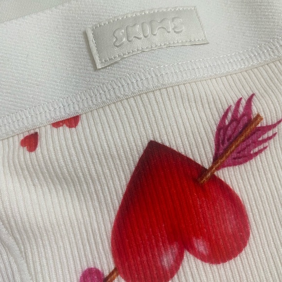SKIMS Cotton Ribbed Boxers Heart And Arrow Print - Picture 3 of 6